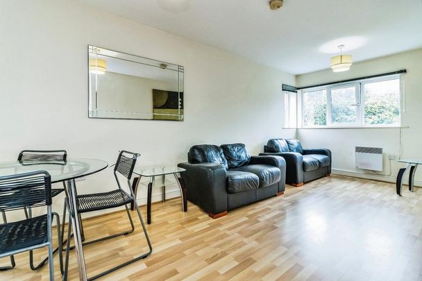 2 bedroom apartment to rent - Photo 1