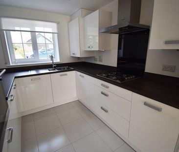 3 bedroom terraced house to rent - Photo 2