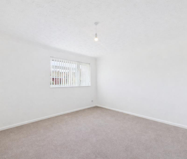 2 bedroom semi-detached bungalow to rent - Photo 3