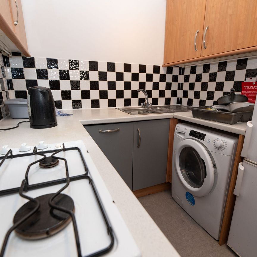 0873L - Leith Walk, Edinburgh, EH6 8PD - Photo 1