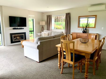 Halswell, 3 bedrooms - Photo 3