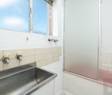 One Bedroom Unit - Photo 4