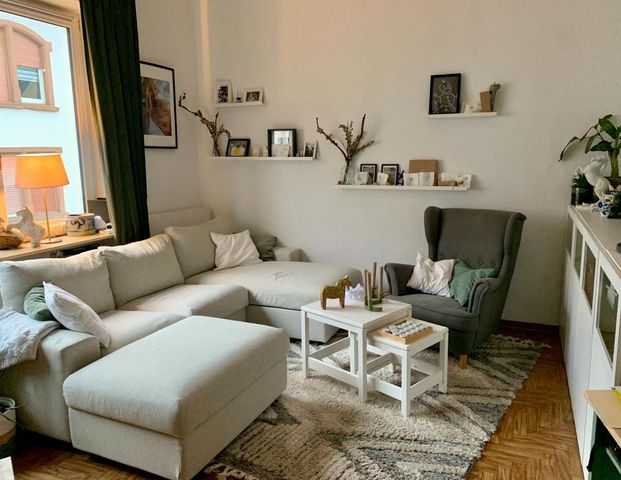 Top-Altbau-3-Zimmer-Hochparterre-Wohnung von Privat - Photo 1