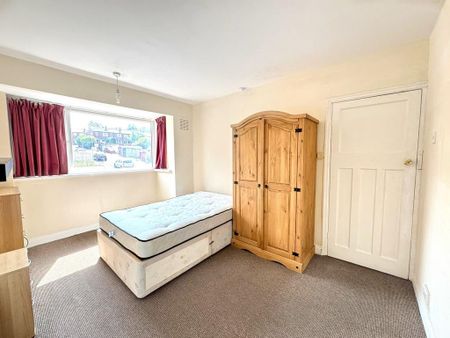 4 bedroom terraced house to rent - Photo 5