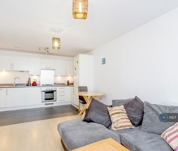 2 bedroom flat to rent - Photo 3