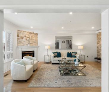 For Lease - 355 Carruthers Avenue, Newmarket, Ontario - Photo 2