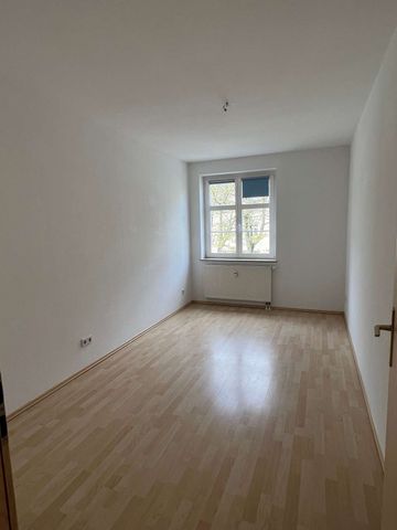 1. OG - große Küche mit Balkon - Bad mit Fenster - frei ab 1.2.25 - Foto 3