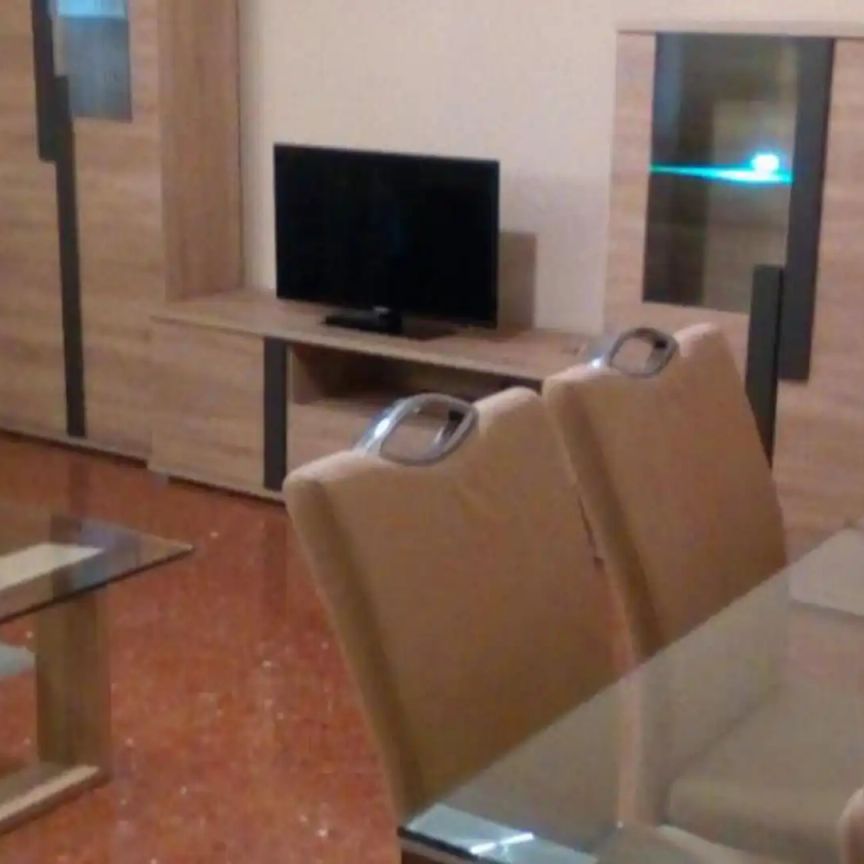 Piso de alquiler en Plaza Pintor Isidoro Marín, 4, Joaquina Eguaras - Foto 1