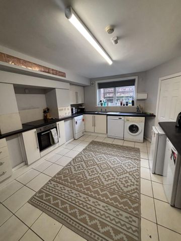 221 Cardigan Lane, Leeds, LS6 1DX - Photo 5