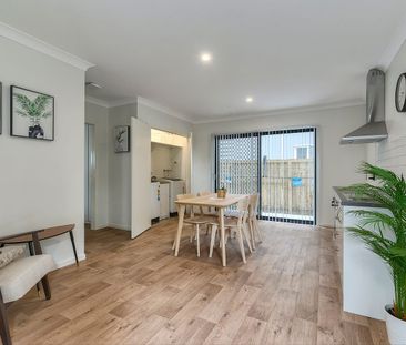 FULLY FURNISHED, DESIGNER STUDIO APARTMENT – BILLS INCLUDED! - Photo 1