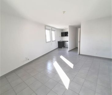 Location Appartement 1 pièce 35m² LAUNAGUET 31140 - Photo 1