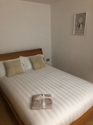 1 Bed Flat, Lowry House, E14 - Photo 4