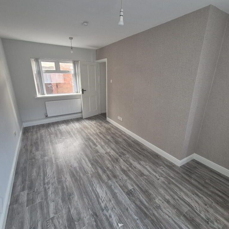 96 Gainsborough Drive, Belfast, BT15 3EL - Photo 1