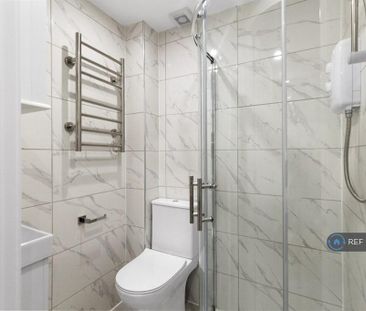 Studio to rent - Photo 6