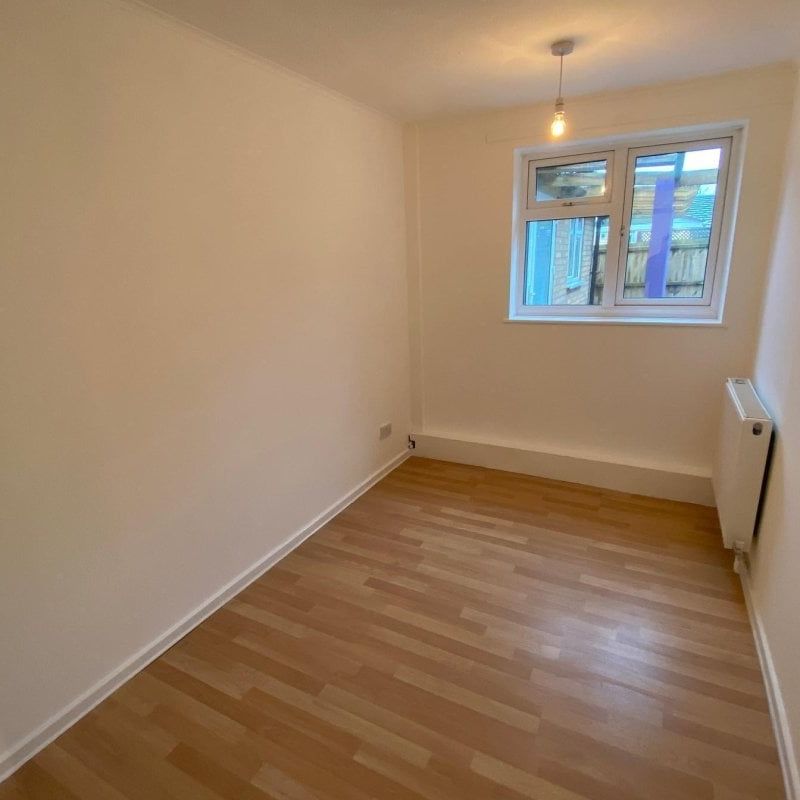 Bardney - Photo 1