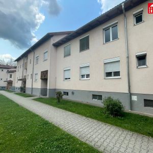Attraktive 2-Zimmer-Dachgeschosswohnung mit Loggia und separater Küche in Attnang-Puchheim! Eigener Garage und Keller vorhanden! Ab 01.12.2025 frei! - Foto 2