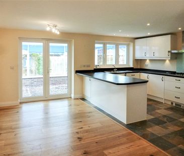 Spacious 4 bedroom detached bungalow in the popular town of Saffron... - Photo 2