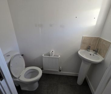 3 bedroom House To Let - Photo 6