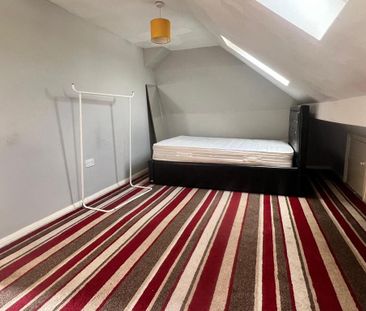 5 bedroom semi-detached house to rent - Photo 5