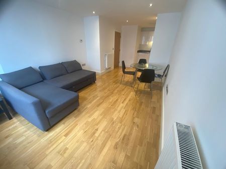 1 Bed Flat, Beacon Point, SE10 - Photo 2