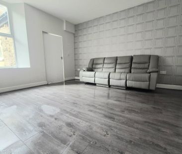Wellington Place - Photo 1