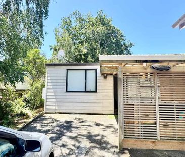 Family-Friendly 3-Bedroom Home Close to Schools & Amenities - Hende... - Photo 2