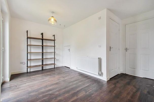 4 bedroom detached house to rent - Photo 1