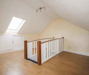 2 bedroom maisonette to rent - Photo 3