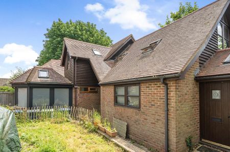 3 bedroom apartment to rent - Photo 4