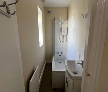 Charming Semi-Detached 2-Bedroom Bungalow for Long-Term Let Boastin... - Photo 5