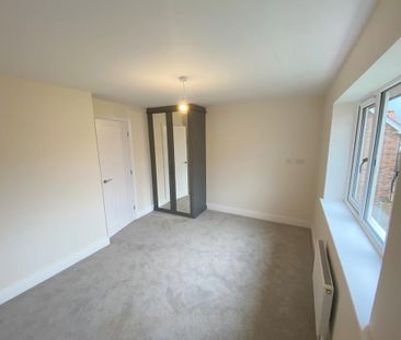 2 Bedroom Semi Detached House To Rent - Photo 3
