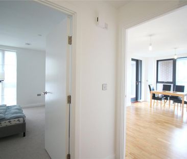 1 bedroom flat in Larkwood Avenue - Photo 1