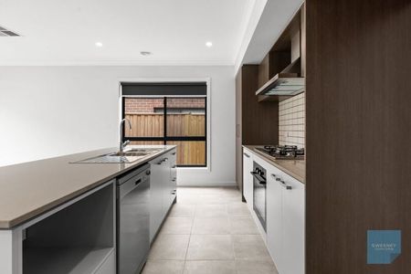 BRAND NEW FOUR BEDROOM HOME - Photo 4