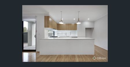 Modern 4-Bedroom Townhouse in Prime Clayton Location - Photo 2