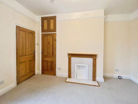 2 bedroom ground floor flat to rent - Photo 5