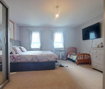 104 Bishopshill, Dromore, BT25 1FL - Photo 3