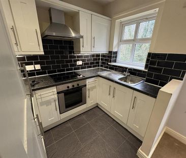 2 bedroom flat to rent - Photo 6