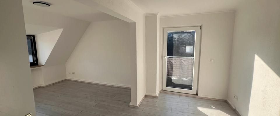 Wohnung /Mietwohnung /WG mit Balkon - Photo 1