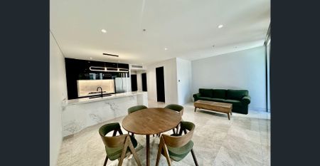 Townhouse with Private Internal lift - Photo 2