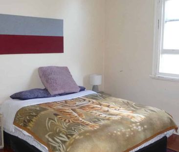 Character one bedroom house conversion - Photo 1