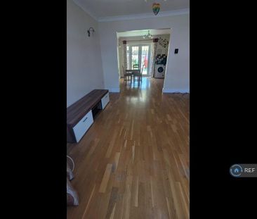 3 bedroom detached house to rent - Photo 1