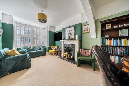 4 bedroom detached house to rent - Photo 2