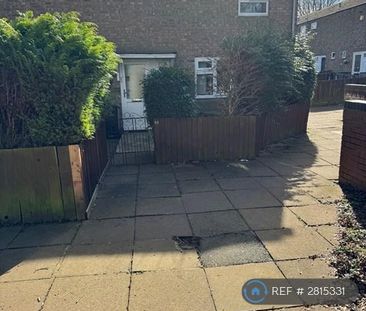 3 bedroom semi-detached house to rent - Photo 6