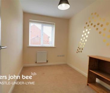 4 bedroom semi-detached house to rent - Photo 4