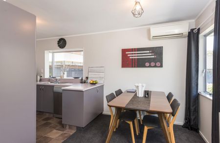 SUNNY TAHUNANUI LOCATION - Photo 2