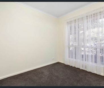 Spacious 2-Bed Unit for Rent - Photo 5