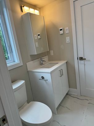 366 Winona Ave - Photo 1