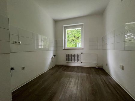 Ankommen, Einziehen & Wohlfühlen: schöne 2,5-Raum Wohnung! - Photo 2