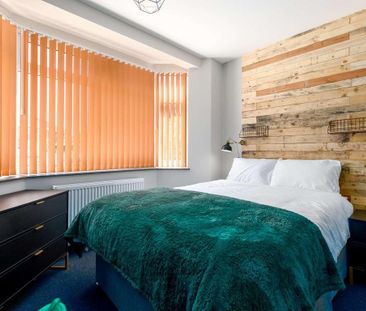 1 bedroom in a house share to rent - Photo 2