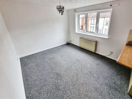 1 Bedroom Flat to Rent in Spencer Court, Rushden, Northants, NN10 - Photo 3